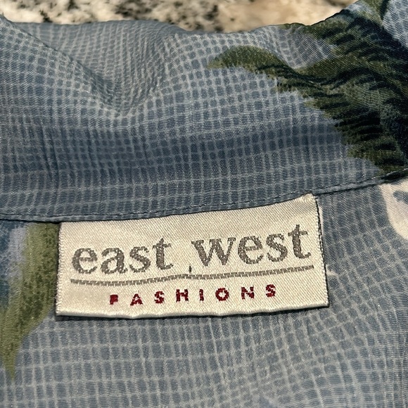 East west fashion, size L floral/beach theme button up with elastic waist - Picture 6 of 8